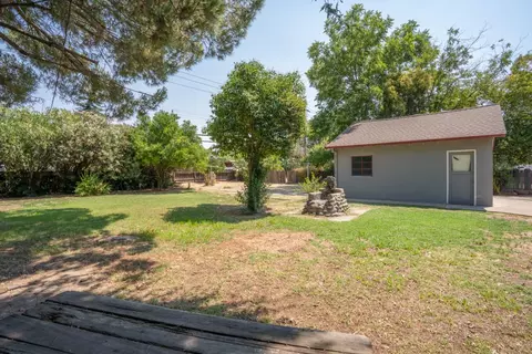 1139 W 19th, Merced, CA 95340 photo 7