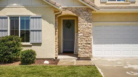 2467 Judd Ln, Turlock, CA 95380 photo 2