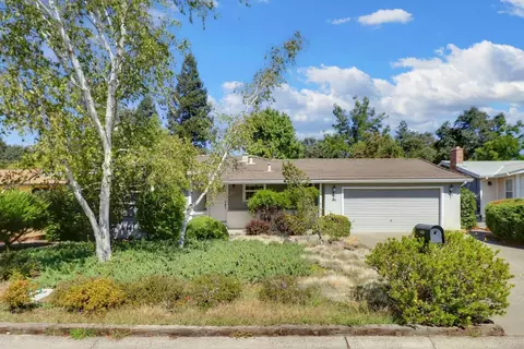 Exterior - 6229 Kiernan Dr, Carmichael, CA 95608 photo 2 of 11