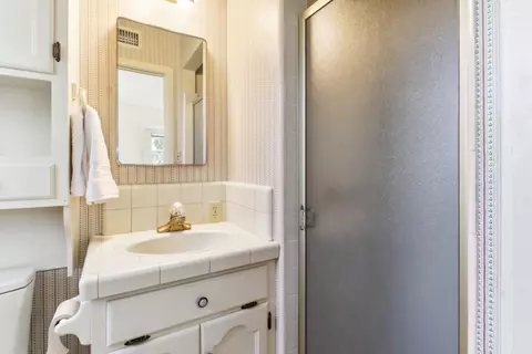 Bath - 6229 Kiernan Dr, Carmichael, CA 95608 photo 2 of 4