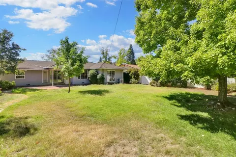 Exterior - 6229 Kiernan Dr, Carmichael, CA 95608 photo 6 of 11