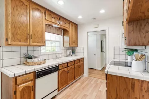 Kitchen - 6229 Kiernan Dr, Carmichael, CA 95608 photo 1 of 3