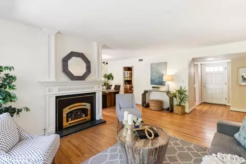 Living - 6229 Kiernan Dr, Carmichael, CA 95608 photo 3 of 3