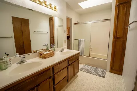Bath - 2123 Lotus Rd, Placerville, CA 95667 photo 2 of 2