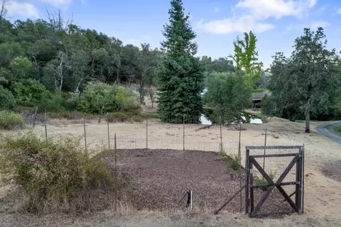 Exterior - 10384 Wolf Rd, Grass Valley, CA 95949 photo 19 of 25