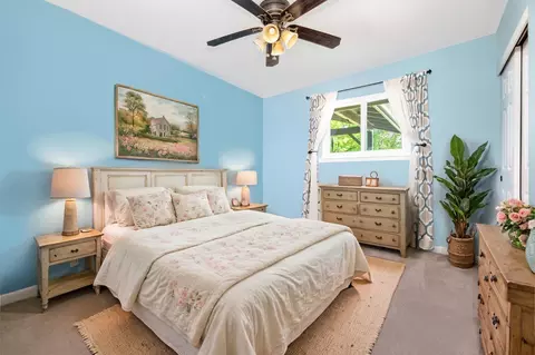 Bedroom - 10384 Wolf Rd, Grass Valley, CA 95949 photo 3 of 6
