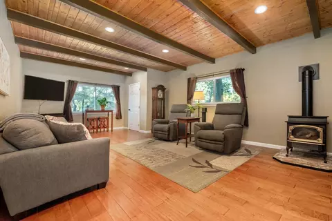 Living - 10384 Wolf Rd, Grass Valley, CA 95949 photo 5 of 6