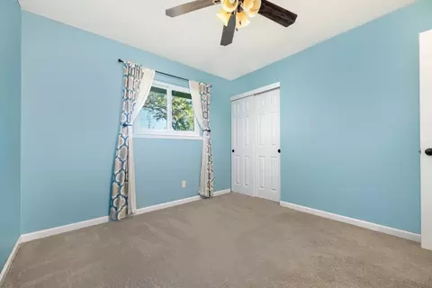 Bedroom - 10384 Wolf Rd, Grass Valley, CA 95949 photo 5 of 6