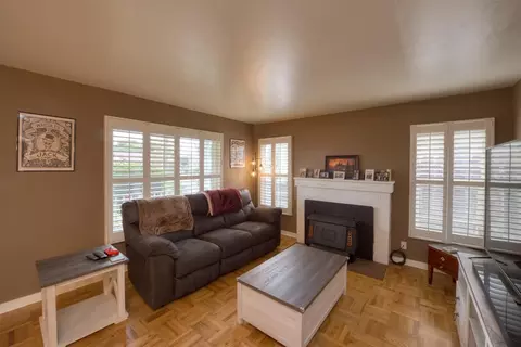 Living - 309 Sequoia St, Salinas, CA 93906 photo 2 of 2