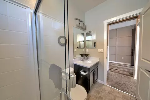Bath - 1264 Academy Dr, Lathrop, CA 95330 photo 4 of 11