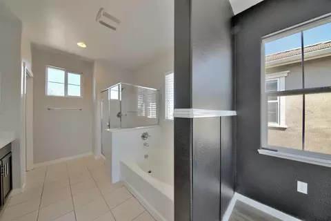 Bath - 1264 Academy Dr, Lathrop, CA 95330 photo 6 of 11