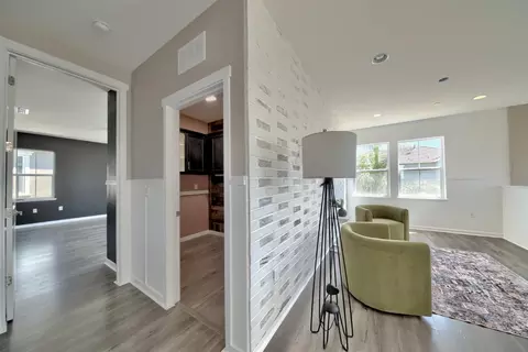 Entry Way - 1264 Academy Dr, Lathrop, CA 95330 photo 14 of 21