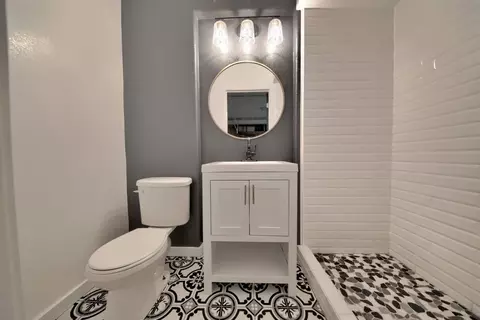 Bath - 1264 Academy Dr, Lathrop, CA 95330 photo 1 of 11
