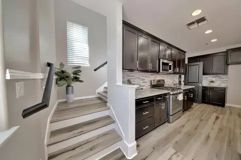Entry Way - 1264 Academy Dr, Lathrop, CA 95330 photo 8 of 21