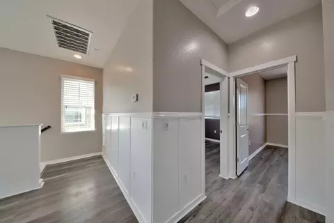 Entry Way - 1264 Academy Dr, Lathrop, CA 95330 photo 16 of 21