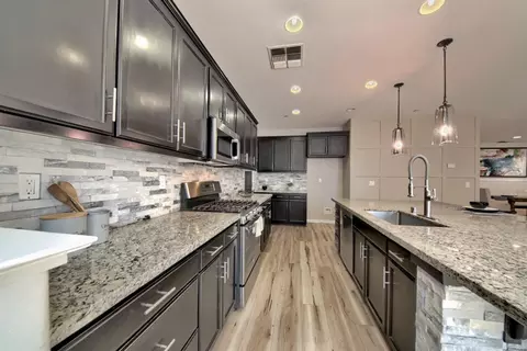 Kitchen - 1264 Academy Dr, Lathrop, CA 95330 photo 5 of 10