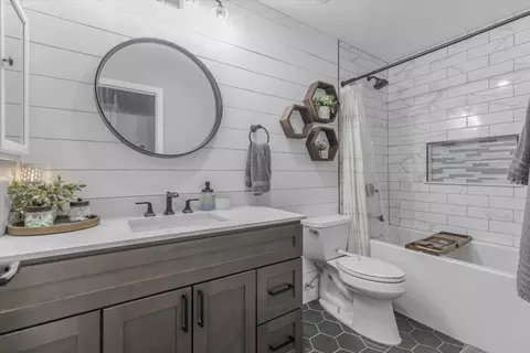 Bath - 4321 Middlebury Way, Mather, CA 95655 photo 1 of 4