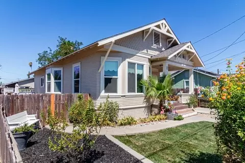 211 N Walnut Ave, Ripon, CA 95366 photo 3