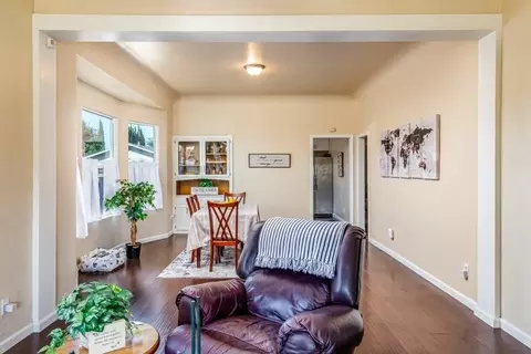 211 N Walnut Ave, Ripon, CA 95366 photo 9