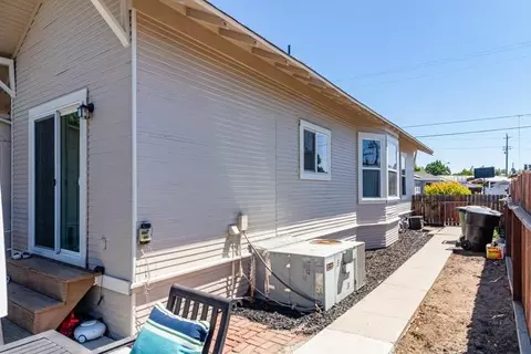 211 N Walnut Ave, Ripon, CA 95366 photo 32