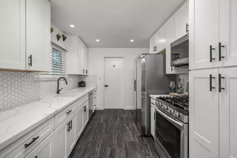 Kitchen - 311 Shepard Way, Manteca, CA 95336 photo 1 of 4