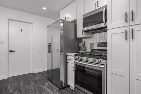 Kitchen - 311 Shepard Way, Manteca, CA 95336 photo 4 of 4