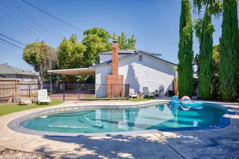 Exterior - 311 Shepard Way, Manteca, CA 95336 photo 13 of 14