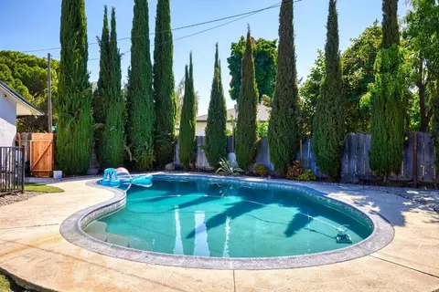 Exterior - 311 Shepard Way, Manteca, CA 95336 photo 12 of 14