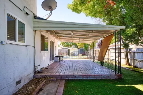 Exterior - 311 Shepard Way, Manteca, CA 95336 photo 9 of 14