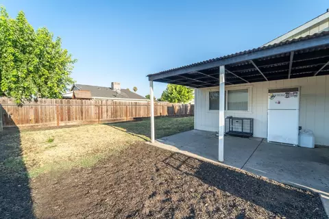 Exterior - 756 Clemens Ct, Ripon, CA 95366 photo 3 of 5