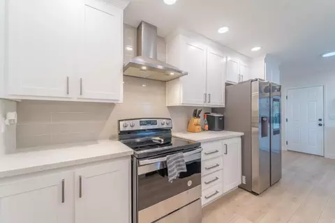 Kitchen - 756 Clemens Ct, Ripon, CA 95366 photo 3 of 3