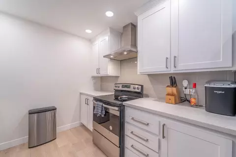 Kitchen - 756 Clemens Ct, Ripon, CA 95366 photo 2 of 3