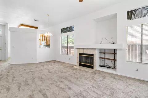 Living - 1729 Laurelgrove Ln, Tracy, CA 95376 photo 5 of 5