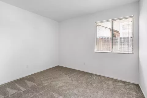 Bedroom - 1729 Laurelgrove Ln, Tracy, CA 95376 photo 1 of 4