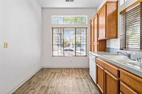 Other - 1729 Laurelgrove Ln, Tracy, CA 95376 photo 2 of 5