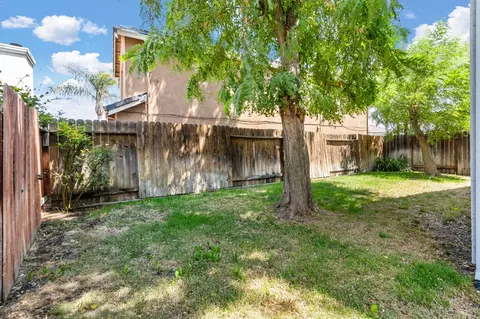 Exterior - 1729 Laurelgrove Ln, Tracy, CA 95376 photo 2 of 6