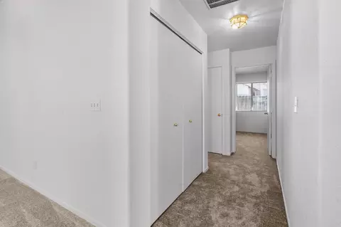 Entry Way - 1729 Laurelgrove Ln, Tracy, CA 95376 photo 3 of 5