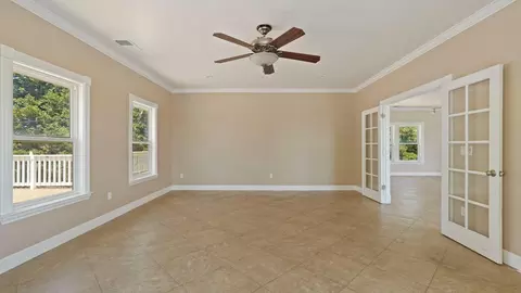 Living - 15151 Isleton Rd, Isleton, CA 95641 photo 8 of 8