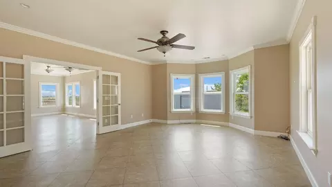 Living - 15151 Isleton Rd, Isleton, CA 95641 photo 7 of 8