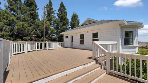 Exterior - 15151 Isleton Rd, Isleton, CA 95641 photo 8 of 12