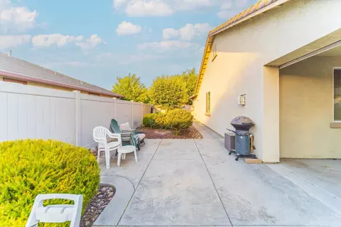 2467 Redbud Way, Manteca, CA 95336 photo 20