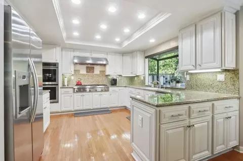 Kitchen - 18950 Edwin Markham Dr, Castro Valley, CA 94552 photo 1 of 6
