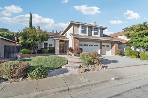 Exterior - 18950 Edwin Markham Dr, Castro Valley, CA 94552 photo 2 of 13