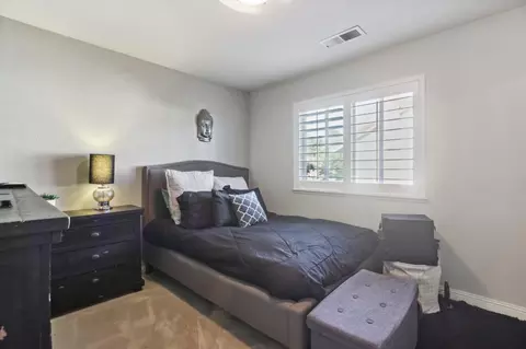Bedroom - 18950 Edwin Markham Dr, Castro Valley, CA 94552 photo 7 of 8