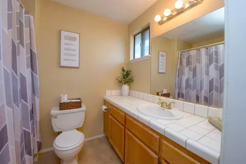 512 Berlin Way, Patterson, CA 95363 photo 30