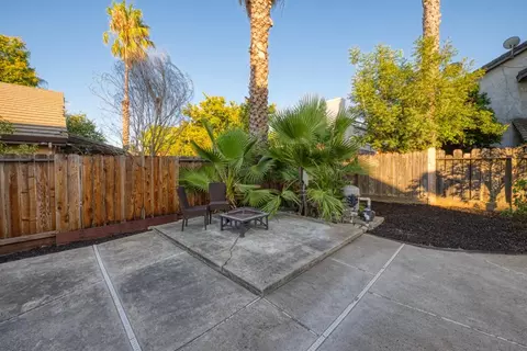512 Berlin Way, Patterson, CA 95363 photo 35