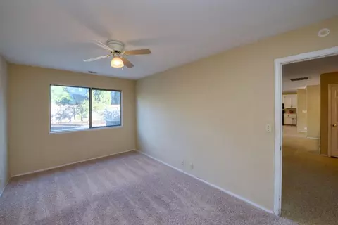 512 Berlin Way, Patterson, CA 95363 photo 17