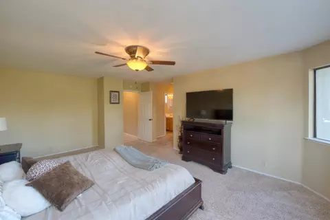 512 Berlin Way, Patterson, CA 95363 photo 29