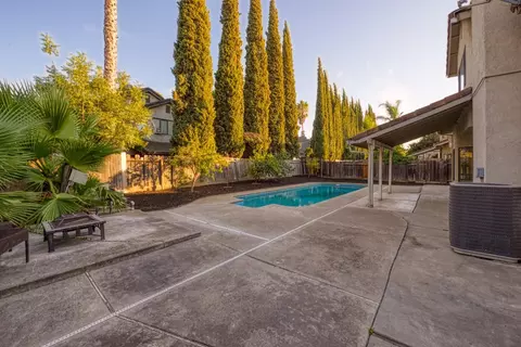 512 Berlin Way, Patterson, CA 95363 photo 32