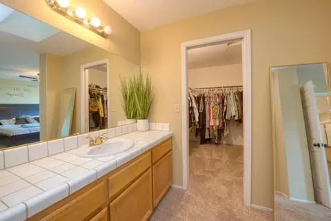 512 Berlin Way, Patterson, CA 95363 photo 31